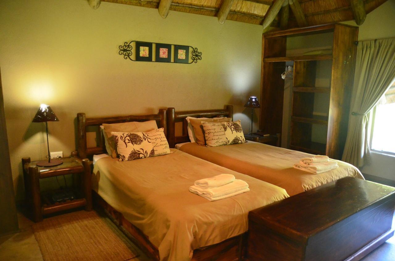 Moholoholo Ya Mati Guest House Kampersrus AH Ngoại thất bức ảnh