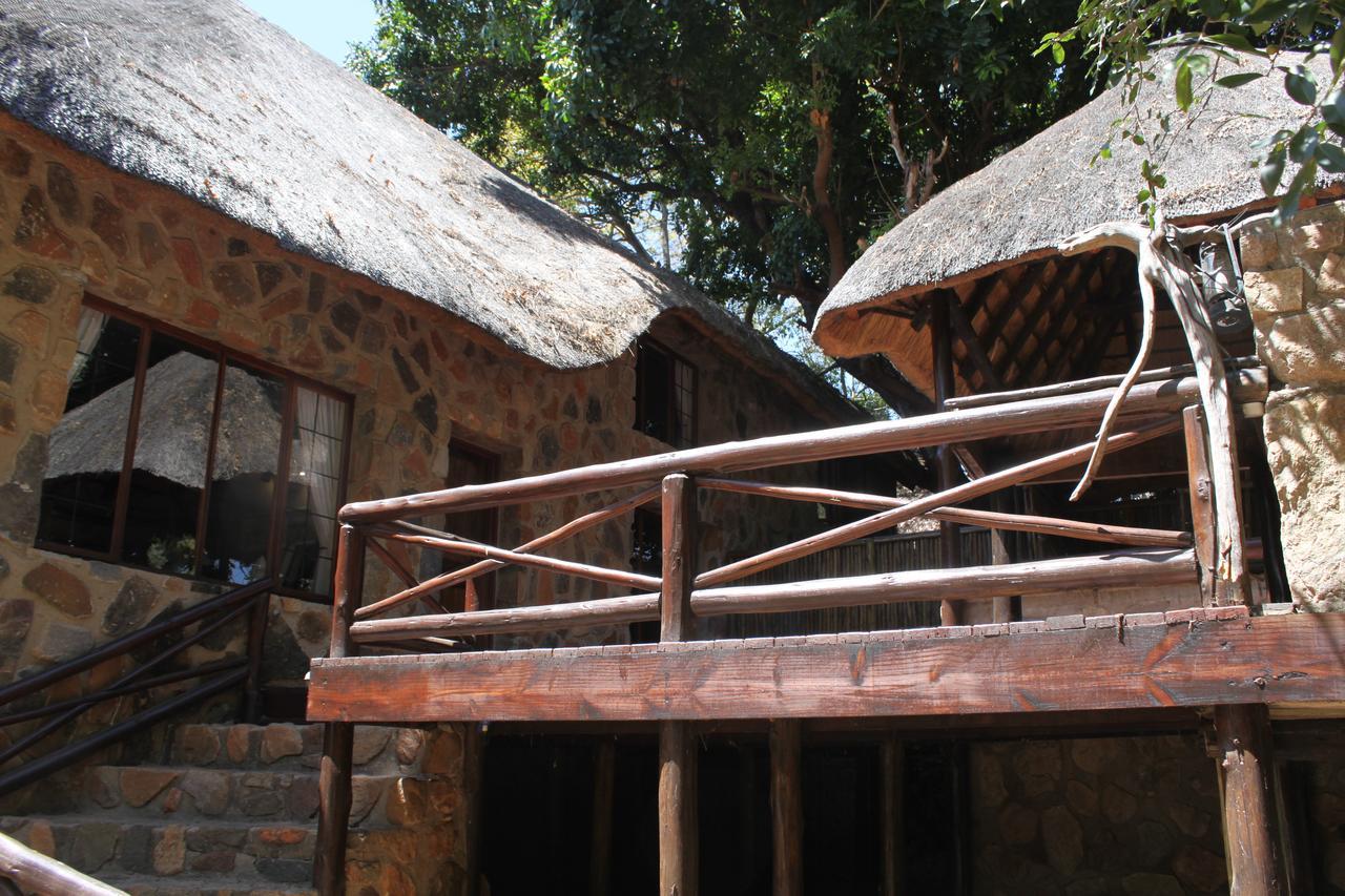 Moholoholo Ya Mati Guest House Kampersrus AH Ngoại thất bức ảnh