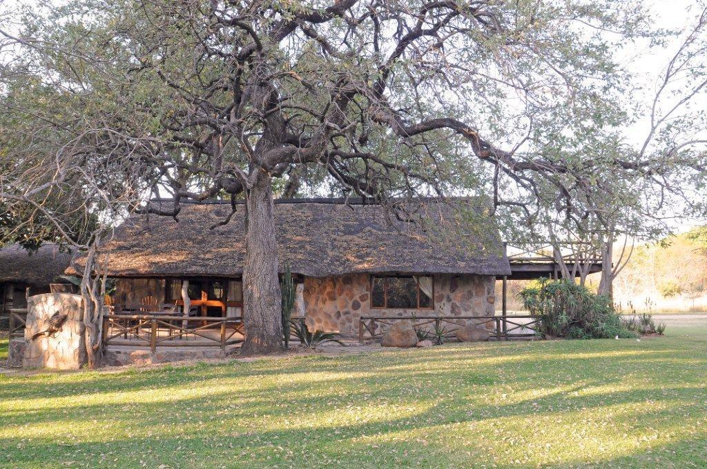 Moholoholo Ya Mati Guest House Kampersrus AH Ngoại thất bức ảnh