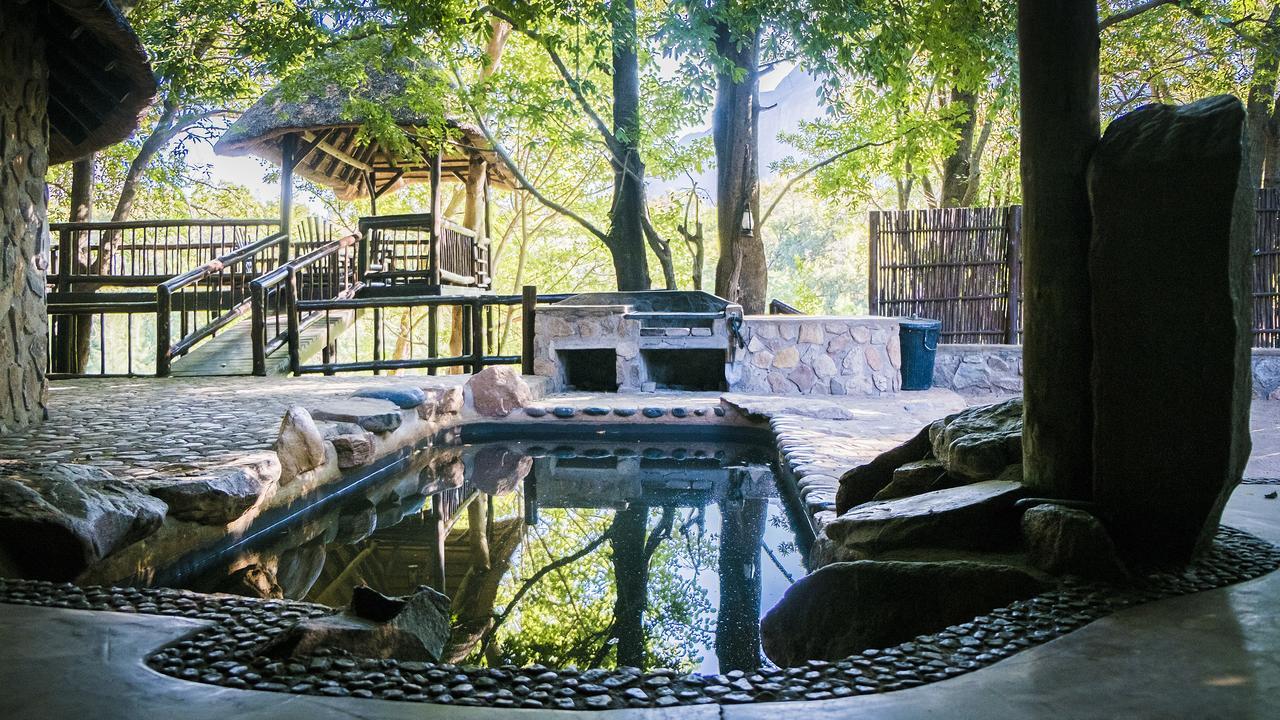 Moholoholo Ya Mati Guest House Kampersrus AH Ngoại thất bức ảnh