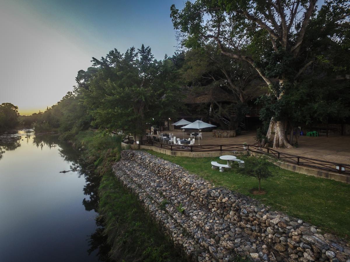 Moholoholo Ya Mati Guest House Kampersrus AH Ngoại thất bức ảnh